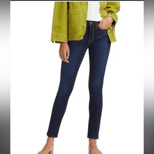 Levi's Women's Mid Rise Skinny Jeans Dark Blue Size 8